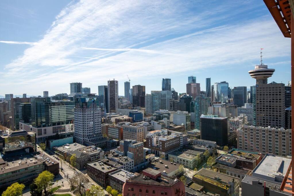 Central Luxury Apartment With Best City Views! Vancouver Exterior foto